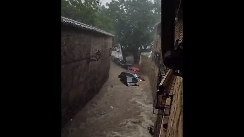 HEAVY TORRENTIAL RAIN💦🌊🚙🏢🌧️👨‍🚒TRIGGERED FLASH FLOODINGS IN TOLEDO SPAIN🇪🇸🌧️🚕🌊🏘️🚒💫