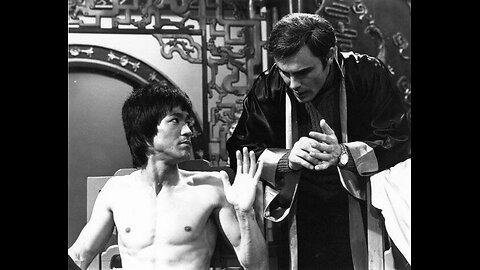 Cross kick Studio Films Bruce Lee Enter the Dragon