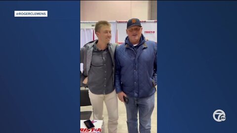 Roger Clemens get autograph from his favorite player: his son Kody