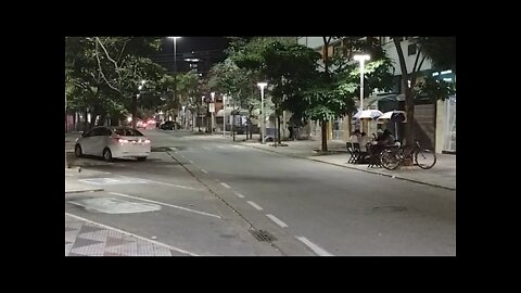 NOITE DE FERIADO NO CENTRO DE PERUÍBE-SP