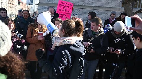 Anti-Israel Protester Shouts Fake Gandhi Quote