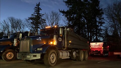 It’s Sunny In Washington!!!! I PUT AWAY MY FLOATIES!!! Trucking in unmanned pit Kenworth Dump Truck