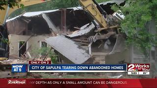 Sapulpa tearing down dilapidated buildings