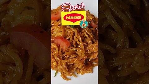 Maggi Noodles with a twist #streetfood #shorts #recipe #tasty #food #foodie #delicious #newyear2023