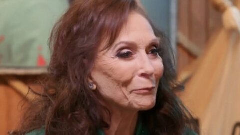 Loretta Lynn's Daughter Revealed Her Mother Foresaw Her Passing