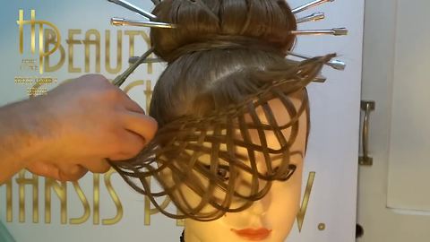 Amazingly unique hairstyle DIY video