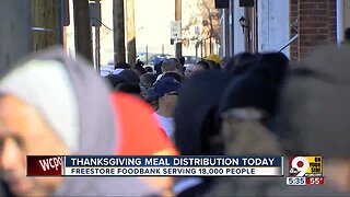 Freestore Foodbank serves thousands for Thanksgiving