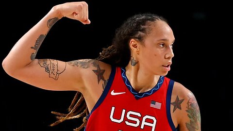 WNBA star, Britney Griner, played her first Game and Stood!