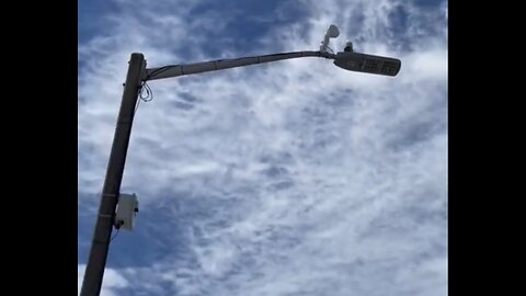 STREETLIGHTS INSTALLED WITH ANTENNA DEVICE🖲️🚯🚏⚠️WEAPONISED WITH RADIATION☢️💡🚷⚠️💫