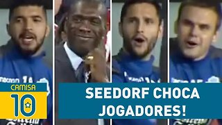 SEEDORF mostra habilidade de terno e CHOCA jogadores!