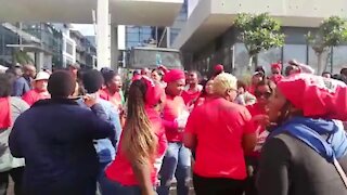 South Africa - Cape Town - NEHAWU March (Video) (6Ca)