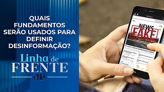 Segundo PGR, governo atuará para excluir fake news da internet; analistas debatem | LINHA DE FRENTE