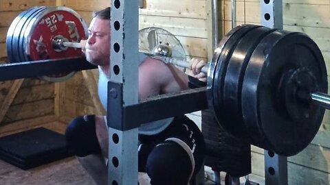205 Kg Squat miss. ALWAYS know how to fail!