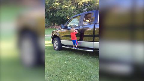 Adorable Tot Has A New Way Of Opening The Door