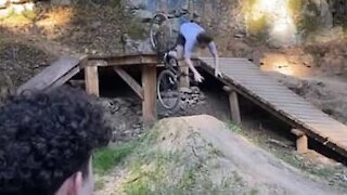 Salto de bicicleta corre muito mal!