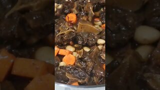 Cooking Delicious Oxtail Stew Jamaican Style 😋