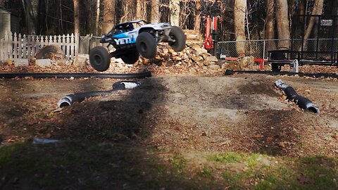 RC Mayhem: Backyard RC Track Bash Session - Axial Yeti