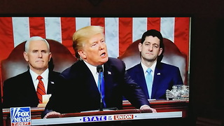 Trump Acknowledges Sitting Dems During SOTU