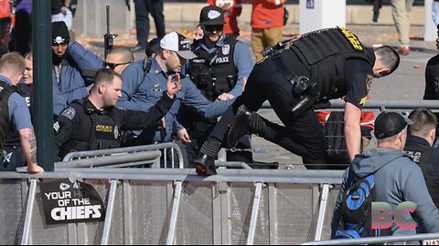 1 dead, 22 wounded in shooting at Union Station after Chiefs parade
