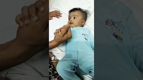 4 months old baby gives handshake to papa #shorts