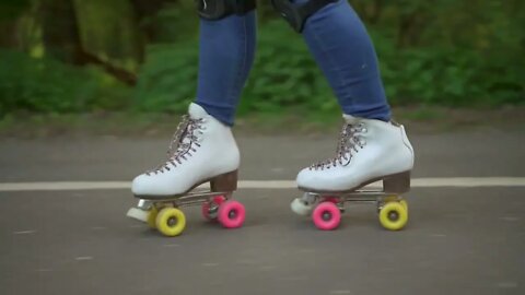 6 Beginner Tips For Roller Skating Outside