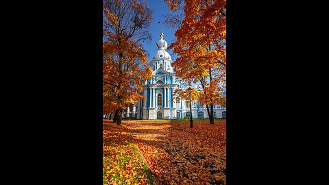 Смольный собор в огранке золотой осени,Catedral Smolny em corte dourado de outono