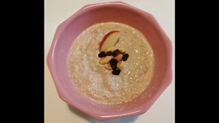 A HUNGARIAN IN HUNGARY - OATMEAL WITH APPLE, AS I LIKE IT