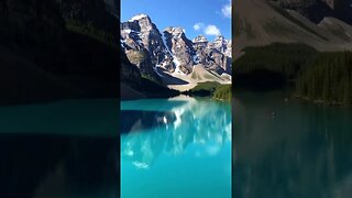 Summer days on Moraine Lake.Canada 🇨🇦