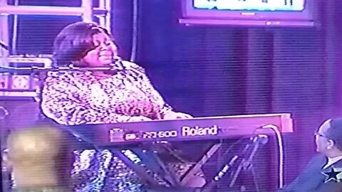 Kim Burrell plays "Oh Lord" to Dr. Bobby Jones