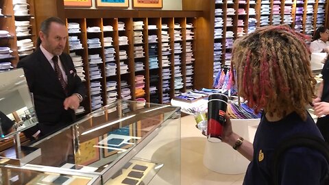 LIL PUMP BUYING $1000 SHOES AT THE MALL