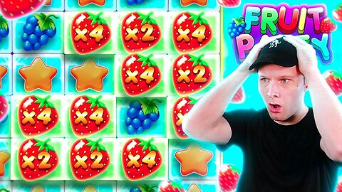INSANE MAX STRAWBERRY HIT ON FRUIT PARTY!