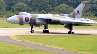 Avro Vulcan lands and taxis to close up