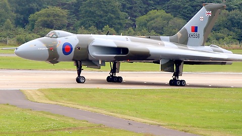 Avro Vulcan lands and taxis to close up