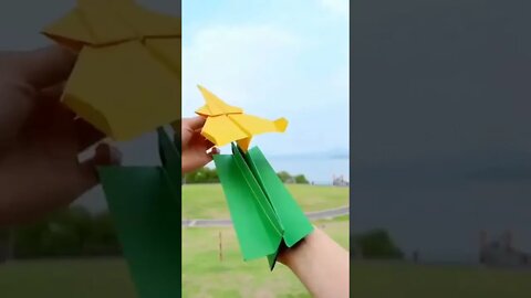 Watch how to make an amazing kite that will fly far