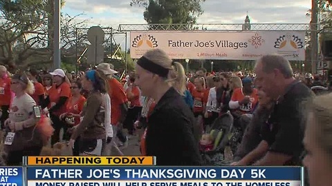 Thousands of Thanksgiving Day runners take over downtown, Balboa Park