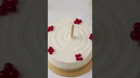 How to Make Vanilla Birthday Cake