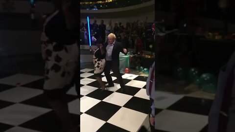 FUNNY, EMBARRASSING, British prime minister Boris Johnson can't dance to save the nation 🤣🤣