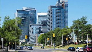 These Surprising Toronto Neighbourhoods Have Below-Average Condo Prices RN