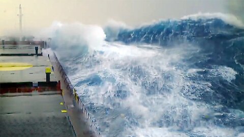 10 MONSTER WAVES - caught on video