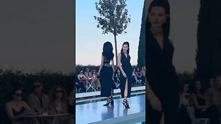 Mona Tougaard & Vittoria Ceretti in La Vacanza | Versace FashionShow