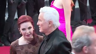 Hanks, Luhrmann walk Cannes red carpet with "Elvis" | AFP