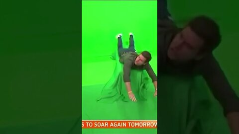 How to fly on Green Screen at Screenwise with Sam Mac on Sunrise on 7 #shorts