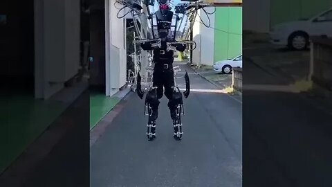 Japanese exoskeleton from the company Skeletonics Anyone can