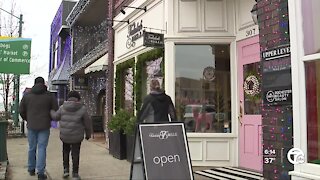 Sales climb for local businesses, experts predict record holiday shopping season