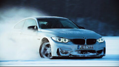 BMW M4 DRIFTING ON ICE 1