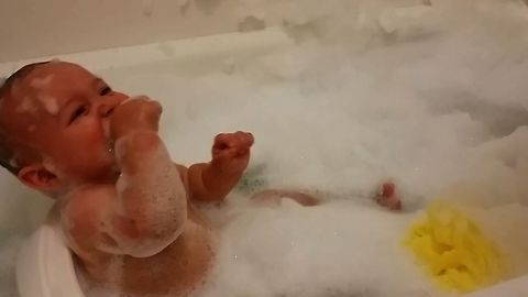 Sweet Baby Proves That Bubble Baths Are Really Fun