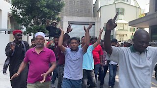 SOUTH AFRICA - Cape Town - Refugees occupying the Central Methodist Church at Cape High Court(Video) (FAW)