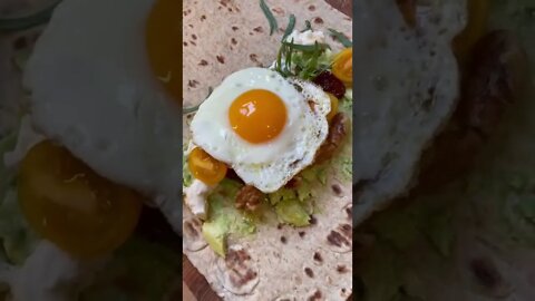 keto breakfast ideas with eggs #Shorts #ketorecipes #lowcarbrecipes #breakfastwrap #lowcarb #keto