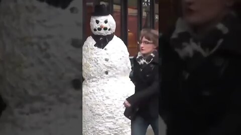 Funny Creepy Snowman ⛄🤣🤣 #funnycomedy #makeyoulaugh #funny #comedyfilms #comedy