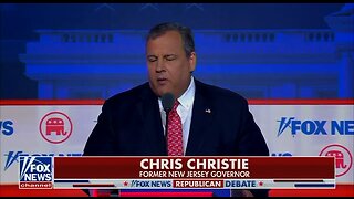 Chris Christie Faces Boos for Criticizing Donald Trump